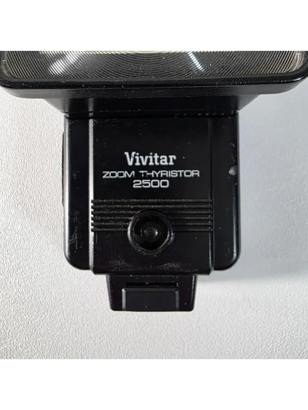 Vivitar Zoom Thyristor 2500 Shoe Mount Universal Electronic Flash Tilt Head Read